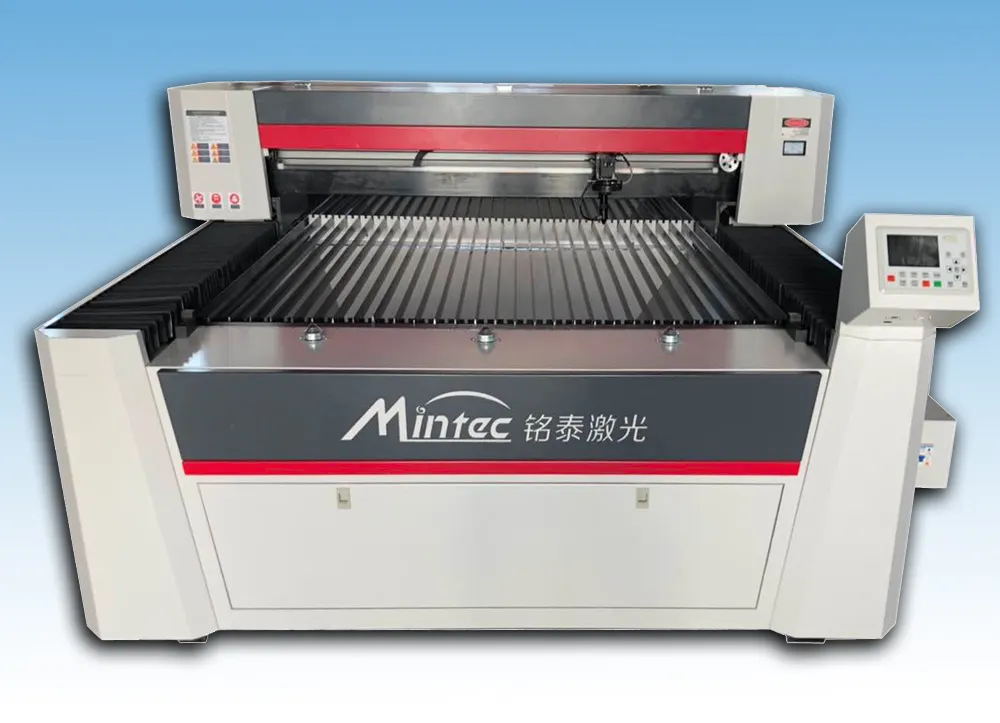 激光雕刻机
